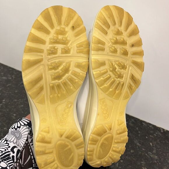 Ecco Women’s White Walking shoes. Size 36.(5/5.5) - Picture 5 of 7